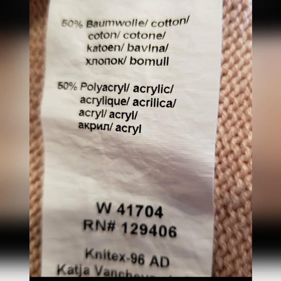 VENUS BLUSH PINK CREWNECK SWEATER - Picture 6 of 6